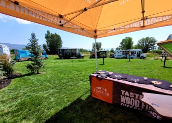 Live Screen Printing &amp; Embroidery in the South Bay - Event Activations Los Angeles